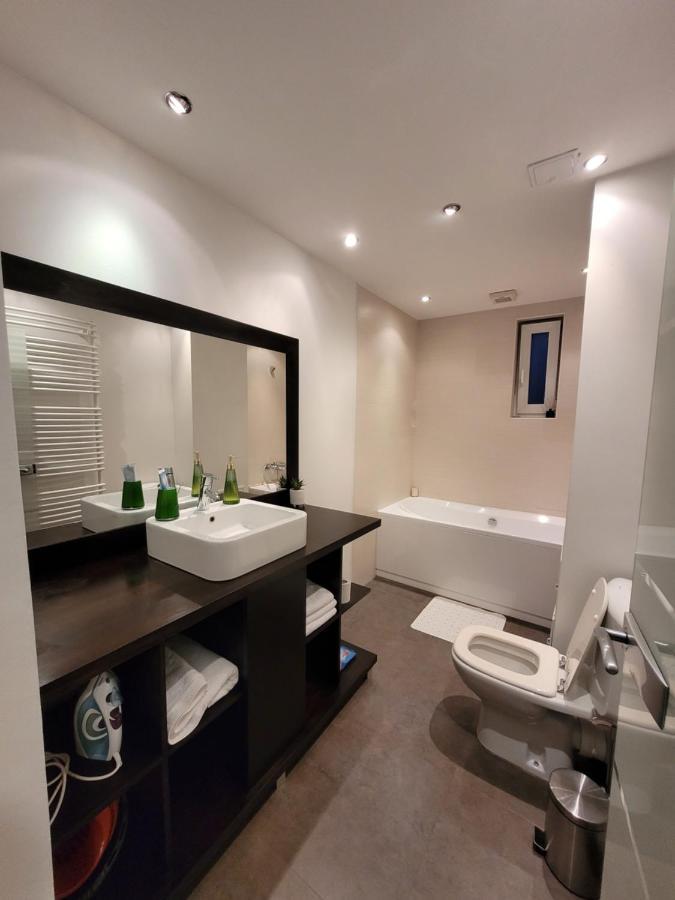 クルージュ＝ナポカApartament Elisseアパートメント エクステリア 写真